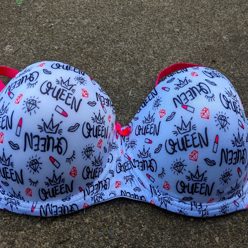 NWOT Always a Flirt Queen Lipstick Bra 40DD